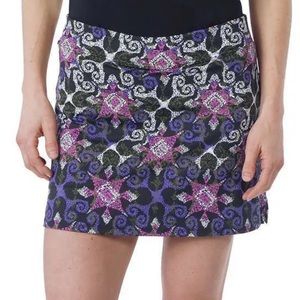 Tranquility Skirt / Skort Size Small Built-In Shorts